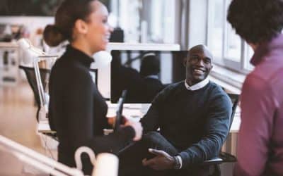 Casual_office_women_and_man_laughing